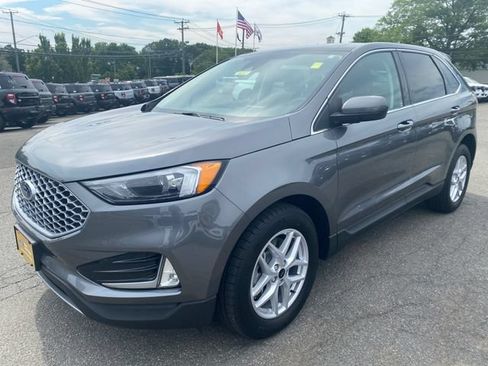 Certified 2023 Ford Edge SEL w/ Convenience Package AWD/4WD image 3