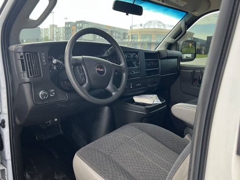 Used 2019 GMC Savana 2500 w/ Driver Convenience Package RWD image 10