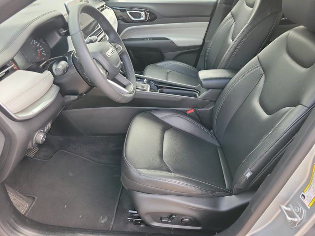 Used 2025 Jeep Compass Limited AWD/4WD image 5
