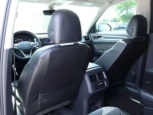 Used 2022 Volkswagen Atlas SEL R-Line AWD/4WD image 12