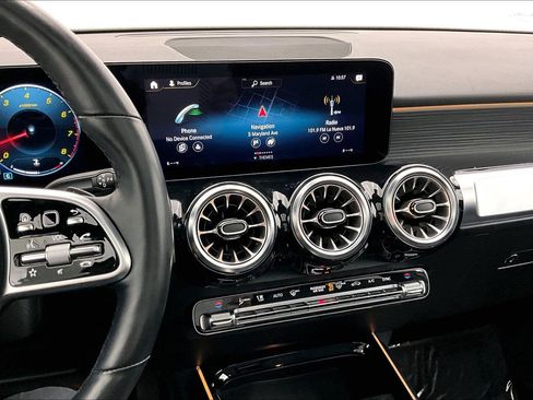 Certified 2023 Mercedes-Benz GLB 250 image 5