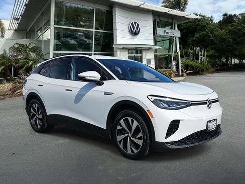 Certified 2023 Volkswagen ID.4 Pro image 3