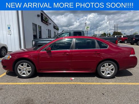 Used 2013 Chevrolet Impala LT w/ LT Sunroof Package FWD image 2