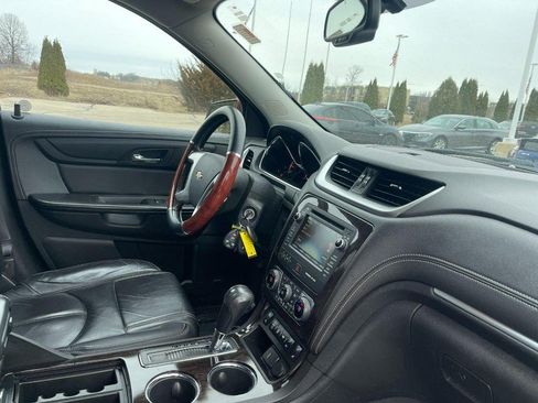 Used 2015 Chevrolet Traverse LT AWD/4WD image 2