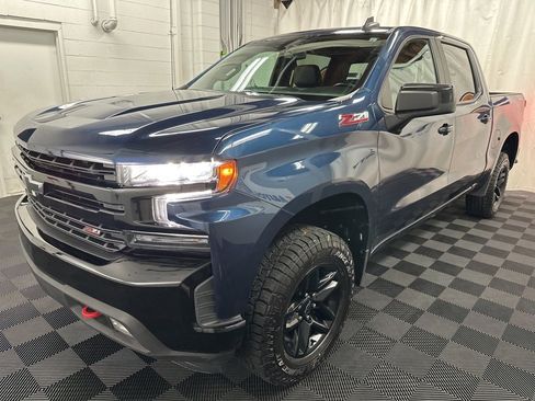 Used 2021 Chevrolet Silverado 1500 LT Trail Boss w/ Convenience Package II image 4
