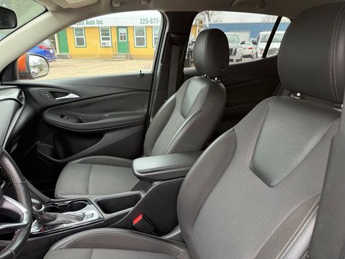 Used 2022 Buick Encore GX Select image 9