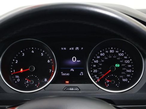 Used 2021 Volkswagen Tiguan SE R-Line image 18
