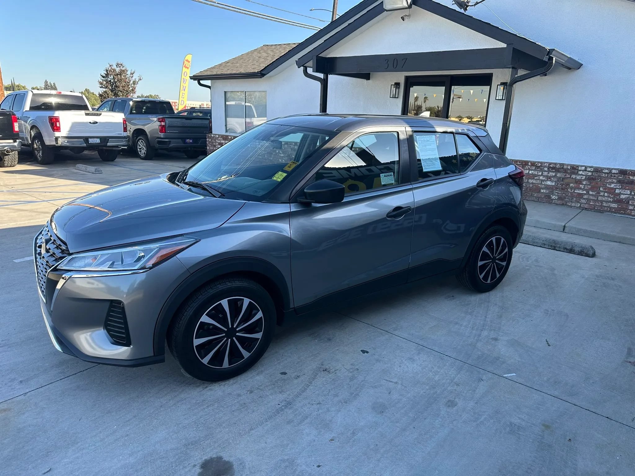 Used 2023 Nissan Kicks S FWD image 9