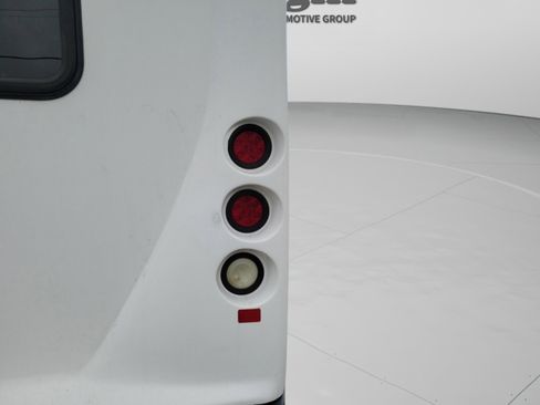 Used 2013 Ford E-350 and Econoline 350 Super Duty w/ Shuttle Bus Prep Pkg image 26