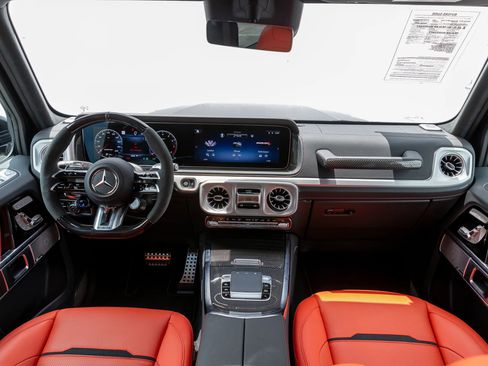 Used 2025 Mercedes-Benz G 63 AMG 4MATIC image 11