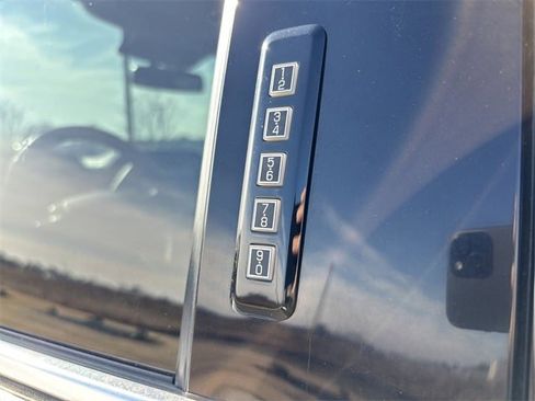 Used 2021 Ford F150 Lariat image 29