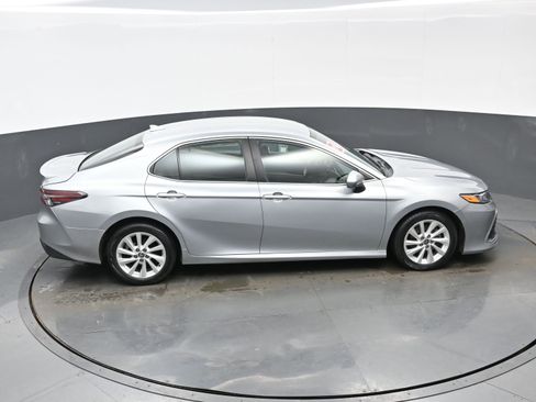 Used 2023 Toyota Camry LE image 39