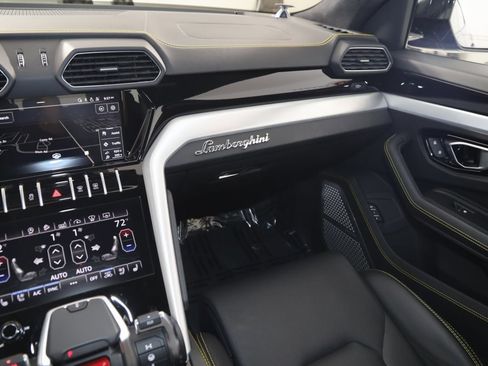 Used 2021 Lamborghini Urus image 57