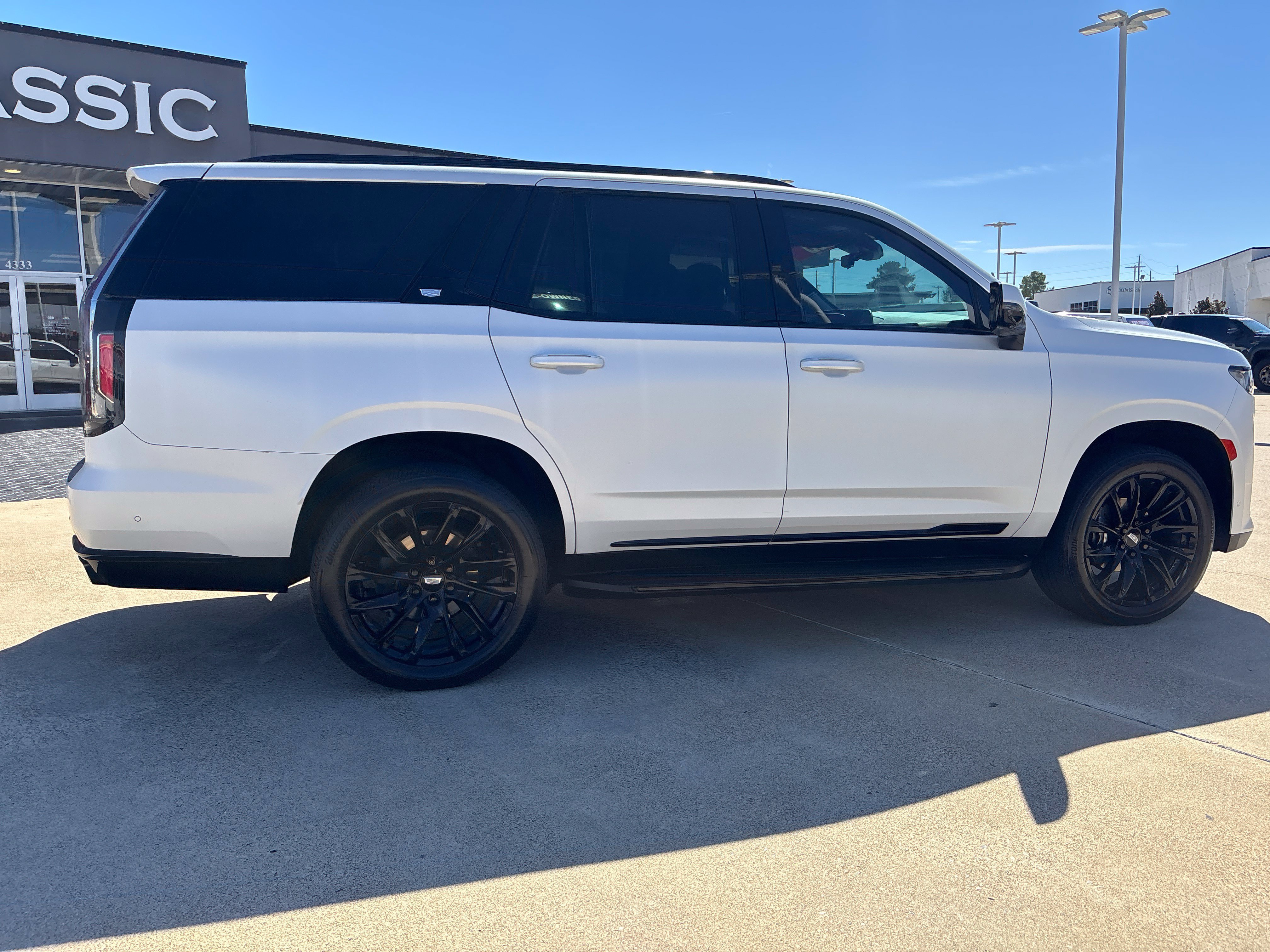Used 2021 Cadillac Escalade Sport Platinum RWD image 14