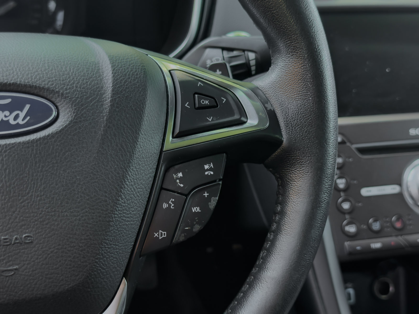 Used 2020 Ford Fusion Titanium FWD image 8