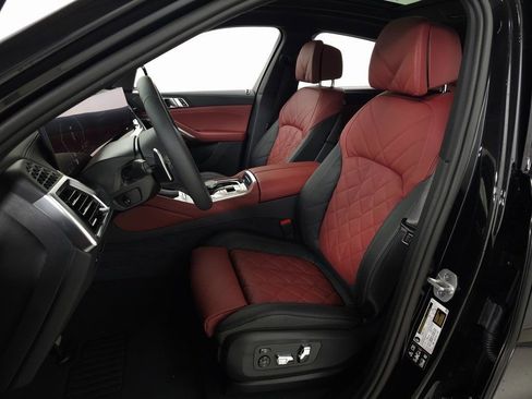 New 2026 BMW X6 xDrive40i w/ Climate Comfort Package image 12