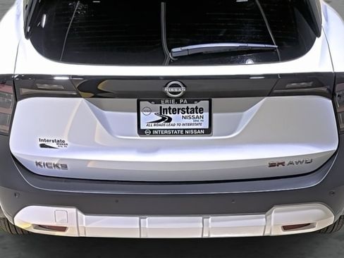 New 2026 Nissan Kicks SR w/ Illumination Package image 12