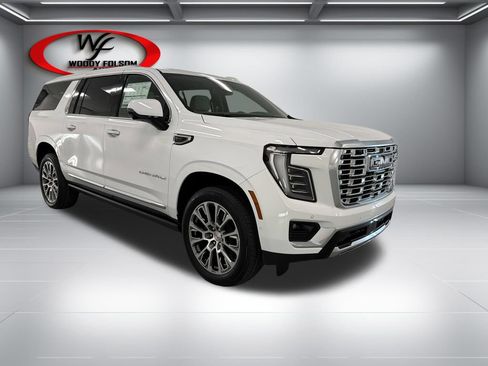 New 2026 GMC Yukon XL Denali w/ Sun & Power Step Package RWD image 3