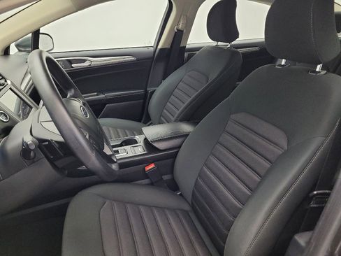 Used 2019 Ford Fusion SE image 15