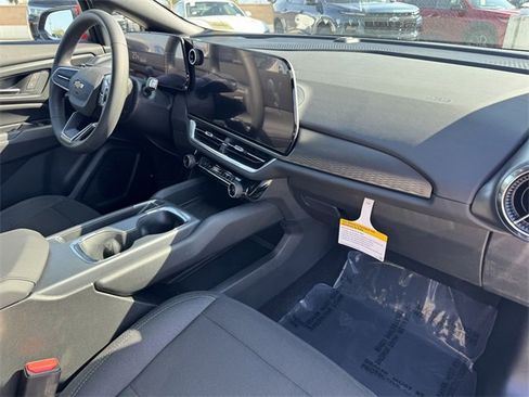 New 2026 Chevrolet Equinox EV LT image 6