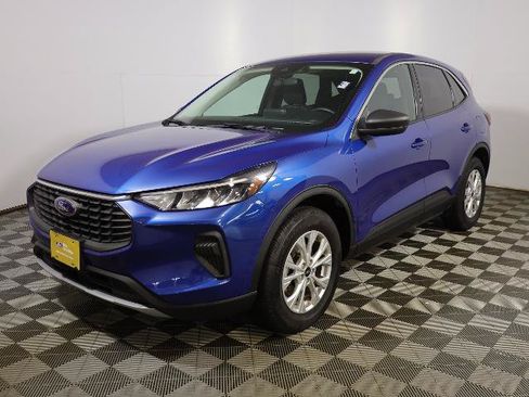Certified 2023 Ford Escape Active AWD/4WD image 3