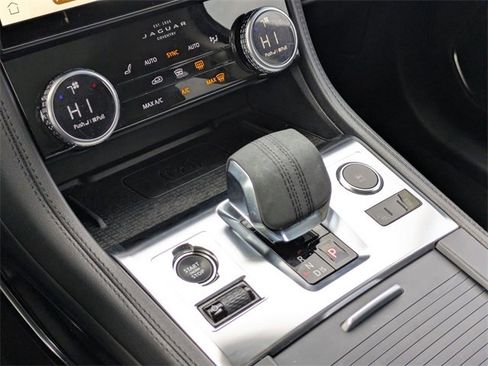 Used 2023 Jaguar F-PACE S image 9