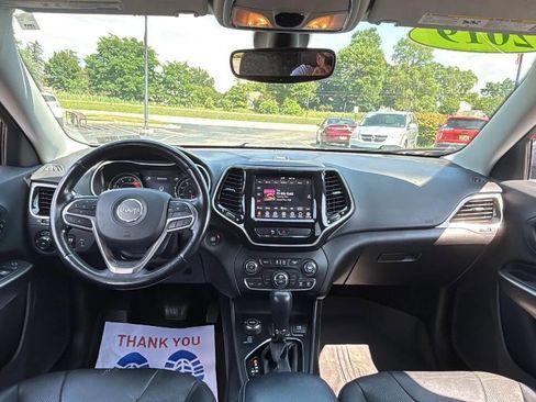 Used 2019 Jeep Cherokee Limited image 14