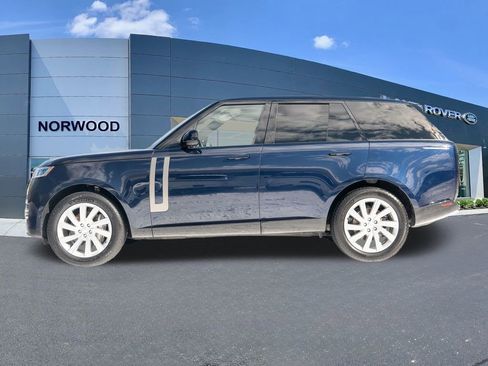 Certified 2023 Land Rover Range Rover SE image 7