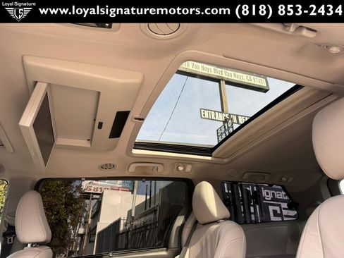 Used 2015 Toyota Sienna Limited Premium image 20