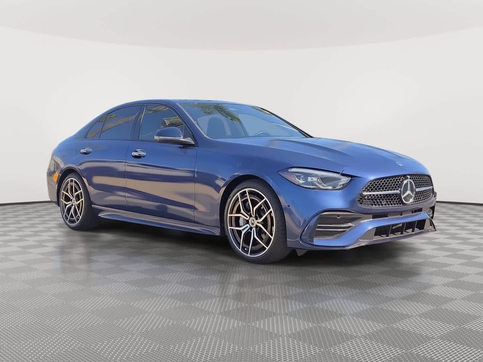 Used 2023 Mercedes-Benz C 300 Sedan image 3