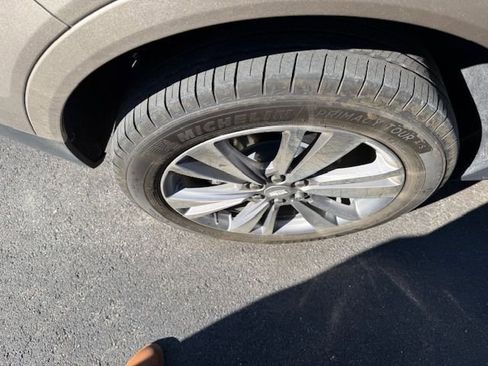 Certified 2023 Cadillac XT5 Premium Luxury w/ Platinum Package image 7