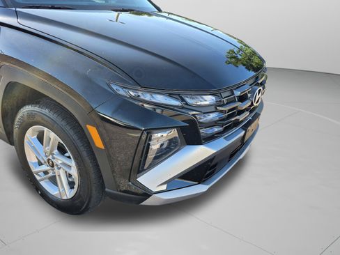 Certified 2025 Hyundai Tucson SE AWD/4WD image 10