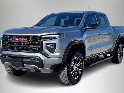 Certified 2025 GMC Canyon AT4 w/ AT4 Premium Package image 2