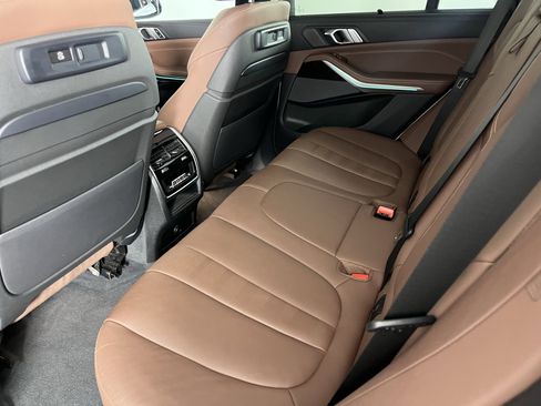 Used 2021 BMW X5 xDrive45e w/ Executive Package image 16