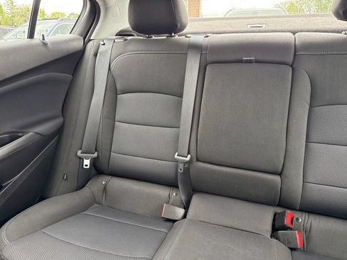 Used 2019 Chevrolet Cruze LT w/ Convenience Package FWD image 12