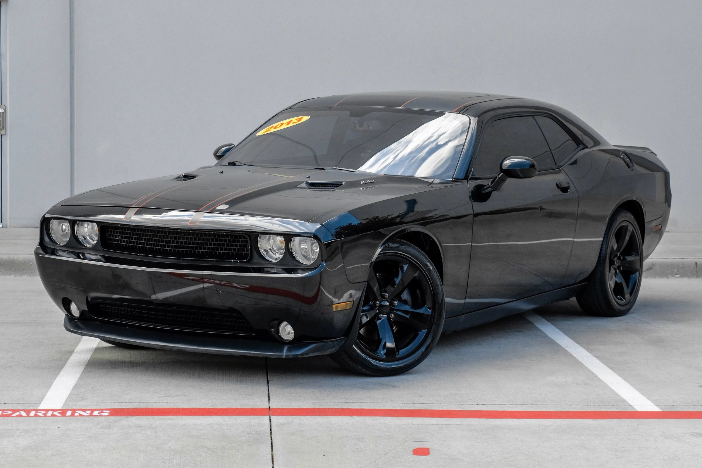 Used 2013 Dodge Challenger R/T w/ Blacktop Pkg RWD image 7