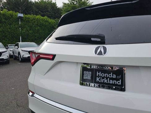Used 2024 Acura MDX SH-AWD w/ Advance Package image 16