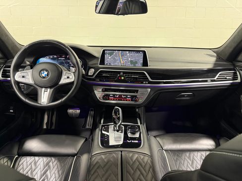 Used 2022 BMW M760i xDrive w/ Luxury Rear Seating Package AWD/4WD image 24
