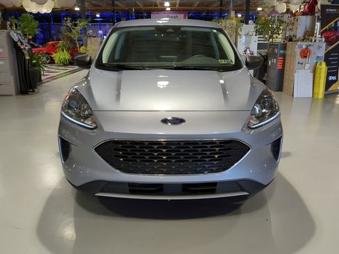 Used 2022 Ford Escape SE w/ Convenience Package image 3