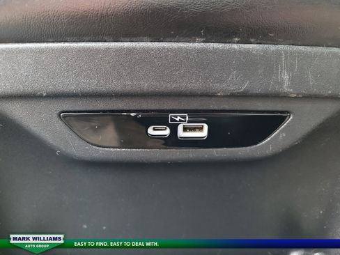 Used 2022 Chrysler Pacifica Limited w/ S Appearance Package image 12