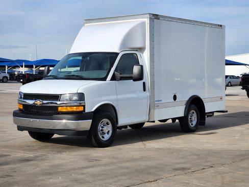 New 2025 Chevrolet Express 3500 w/ Power Convenience Package image 2