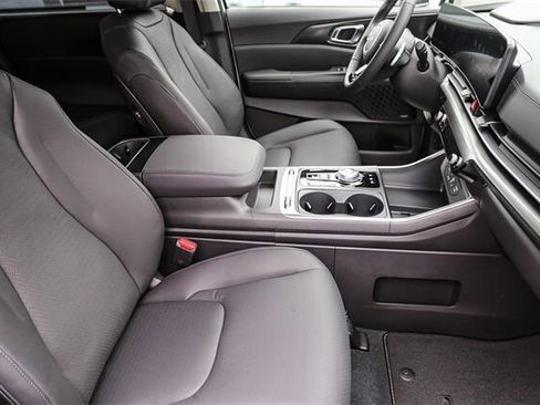 New 2026 Kia Carnival SX Prestige image 11