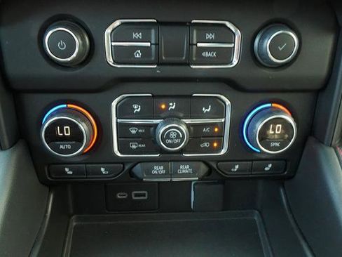 Used 2022 Chevrolet Tahoe RST w/ Sport Performance Package image 21