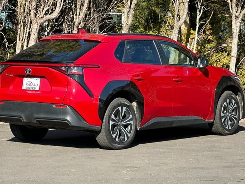 Used 2023 Toyota bZ4X XLE w/ Weather Package image 4