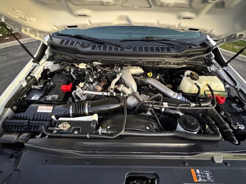 Used 2024 Ford F250 XLT image 27