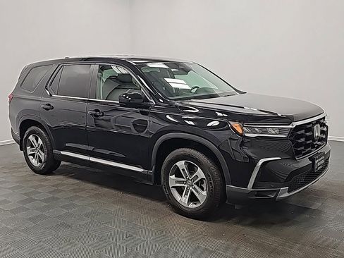 Used 2025 Honda Pilot EX-L image 1