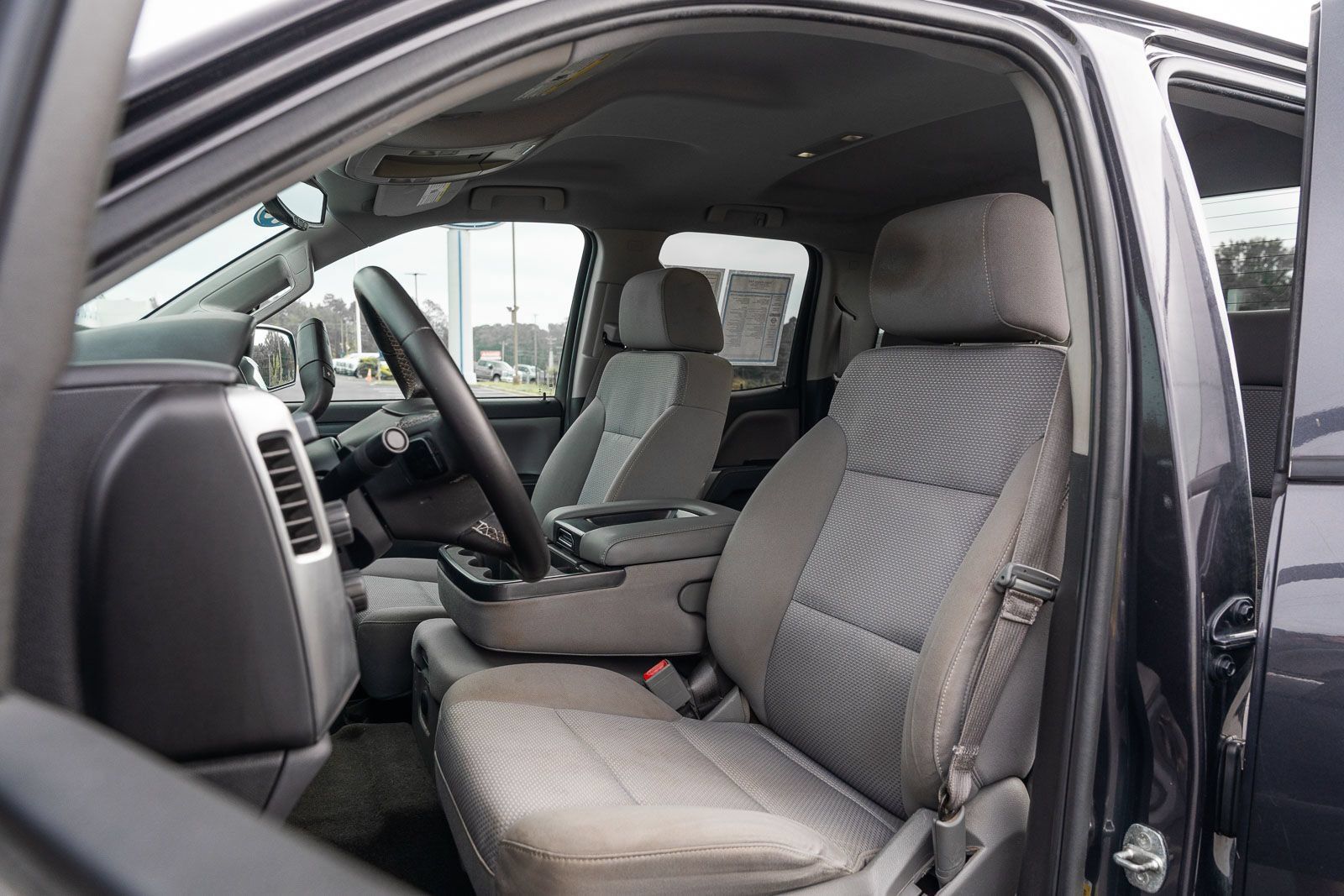 Used 2015 Chevrolet Silverado 1500 LT w/ LT Convenience Package AWD/4WD image 19