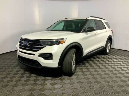Used 2021 Ford Explorer XLT w/ Class III Trailer Tow Package AWD/4WD image 10