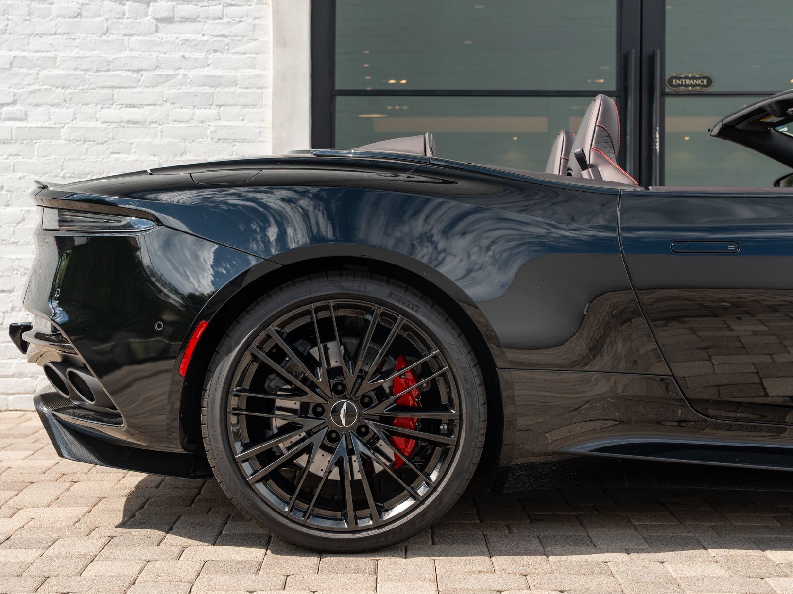 Used 2023 Aston Martin DBS Superleggera Volante RWD image 32