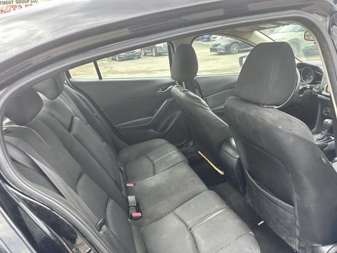 Used 2018 MAZDA MAZDA3 Sport w/ Preferred Equipment Package image 17